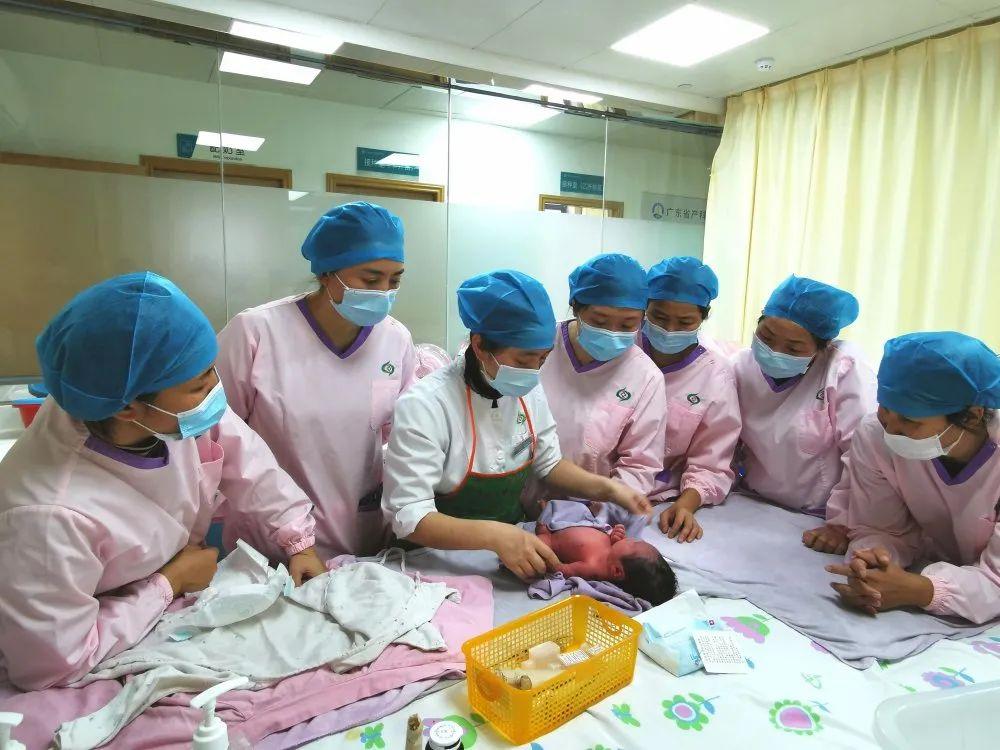 麻阳妇婴监护型护送